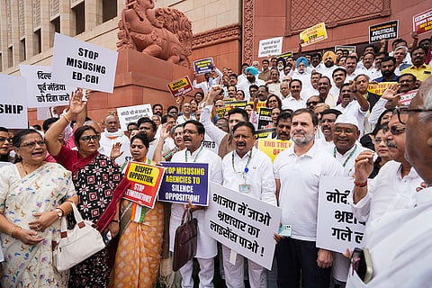 Opposition MPs protest at Parliament